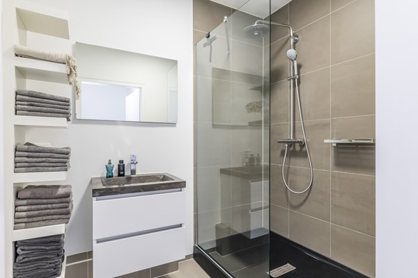 Foto - Te koop: Dit instapklare gerenoveerde 2 slaapkamer appartement uit 2017 met energielabel A in centrum Heerlen.